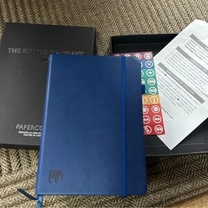 New The Simple Elephant Papercode NYC Undated Planner w/ Stickers Blue